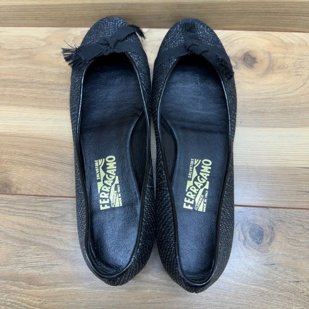 Salvatore Ferragamo Varina Raffia Woven Flats 10 B Womens Black Bow Slip On